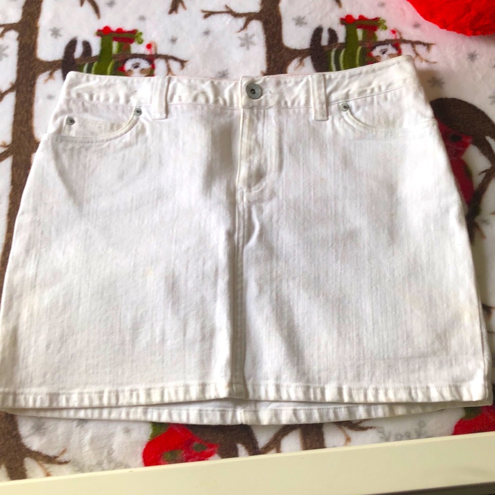 Vineyard Vines Y2K White Miniskirt